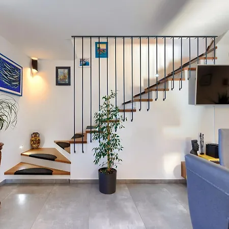 Lora By Interhome * Krsan