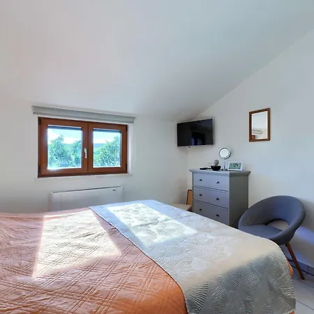 Feriehus Lora By Interhome