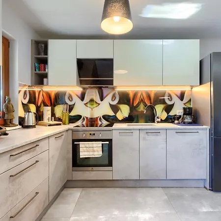 Lora By Interhome *