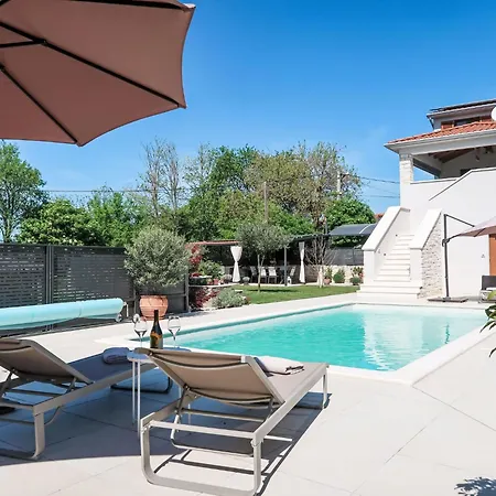 Holiday home Lora By Interhome Krsan