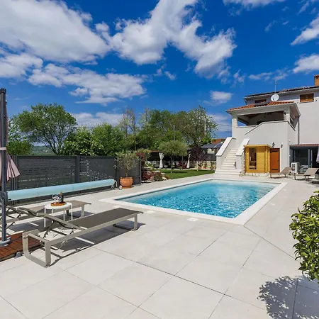 Lora By Interhome Feriehus