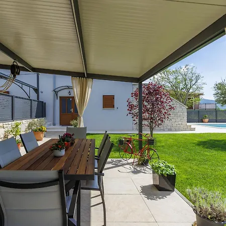 Feriehus Lora By Interhome Kršan