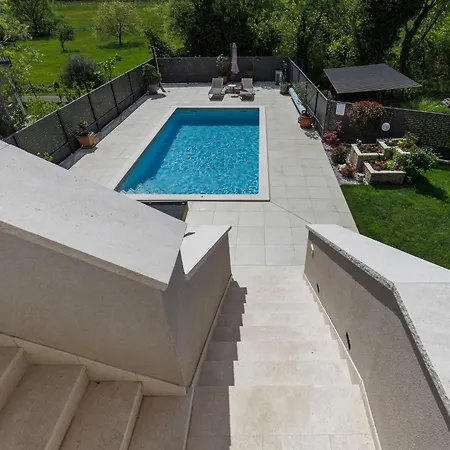 Feriehus Lora By Interhome Kršan