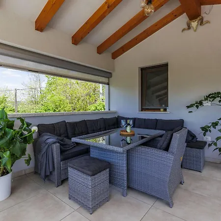 Lora By Interhome * Kršan