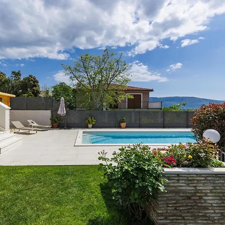 Lora By Interhome Feriehus