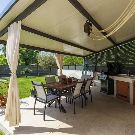 Lora By Interhome Vakantiehuis