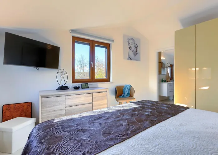 Vakantiehuis Lora By Interhome
