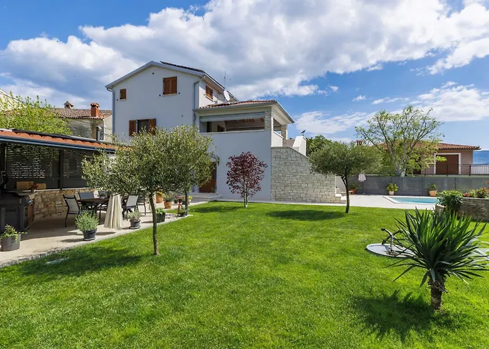 Vakantiehuis Lora By Interhome